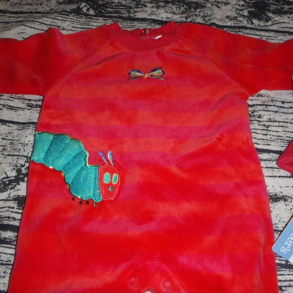 Carters Eric Carle 3-6 Month Velour Romper Hat Rattle Outfit Caterpillar NWT - Picture 6 of 6